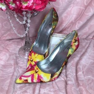 W Worthington,stiletto high heel shoe multicolors